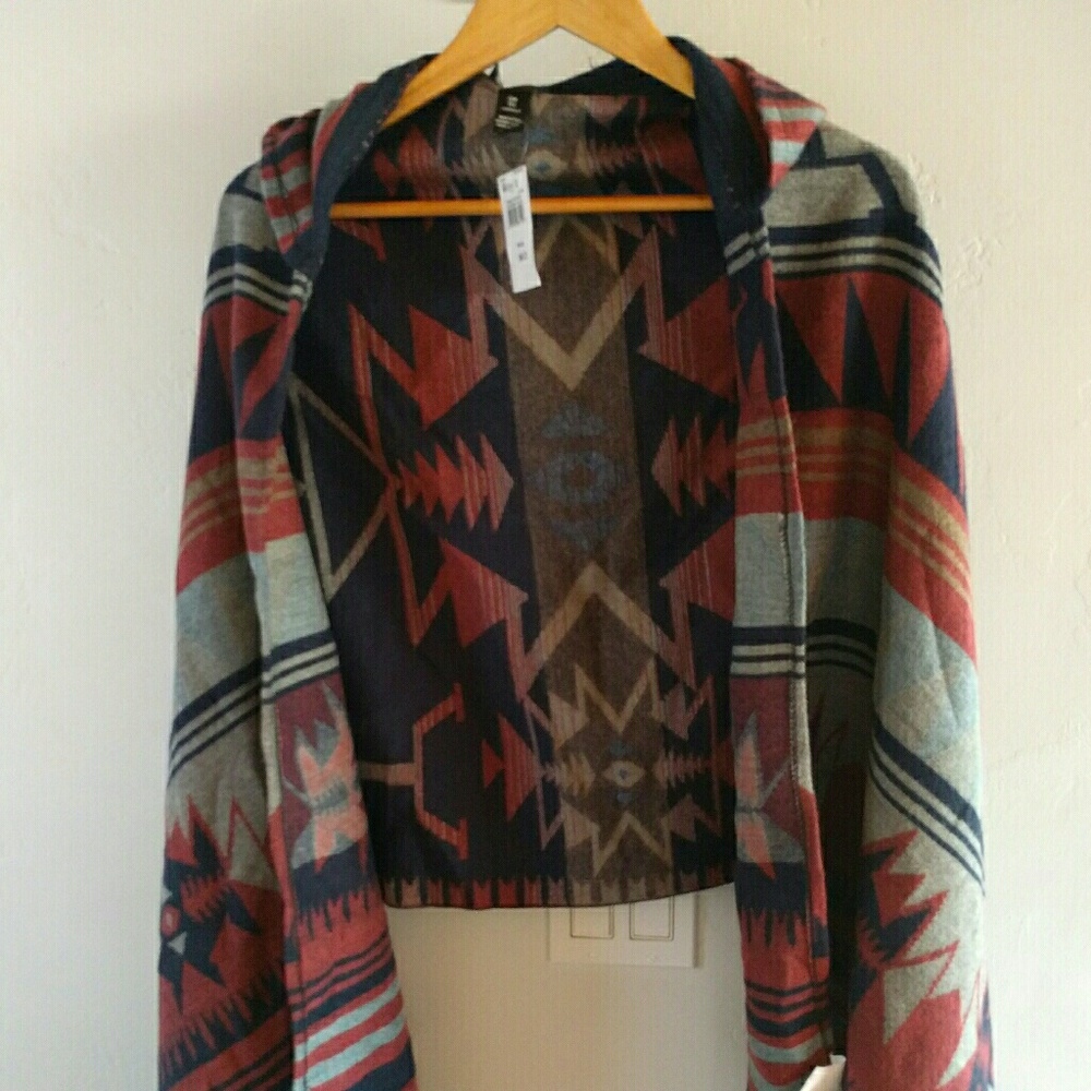 NWT Hooded Blanket Wrap